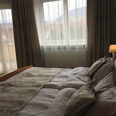 Апартаменти Kiem Premium Apartments *